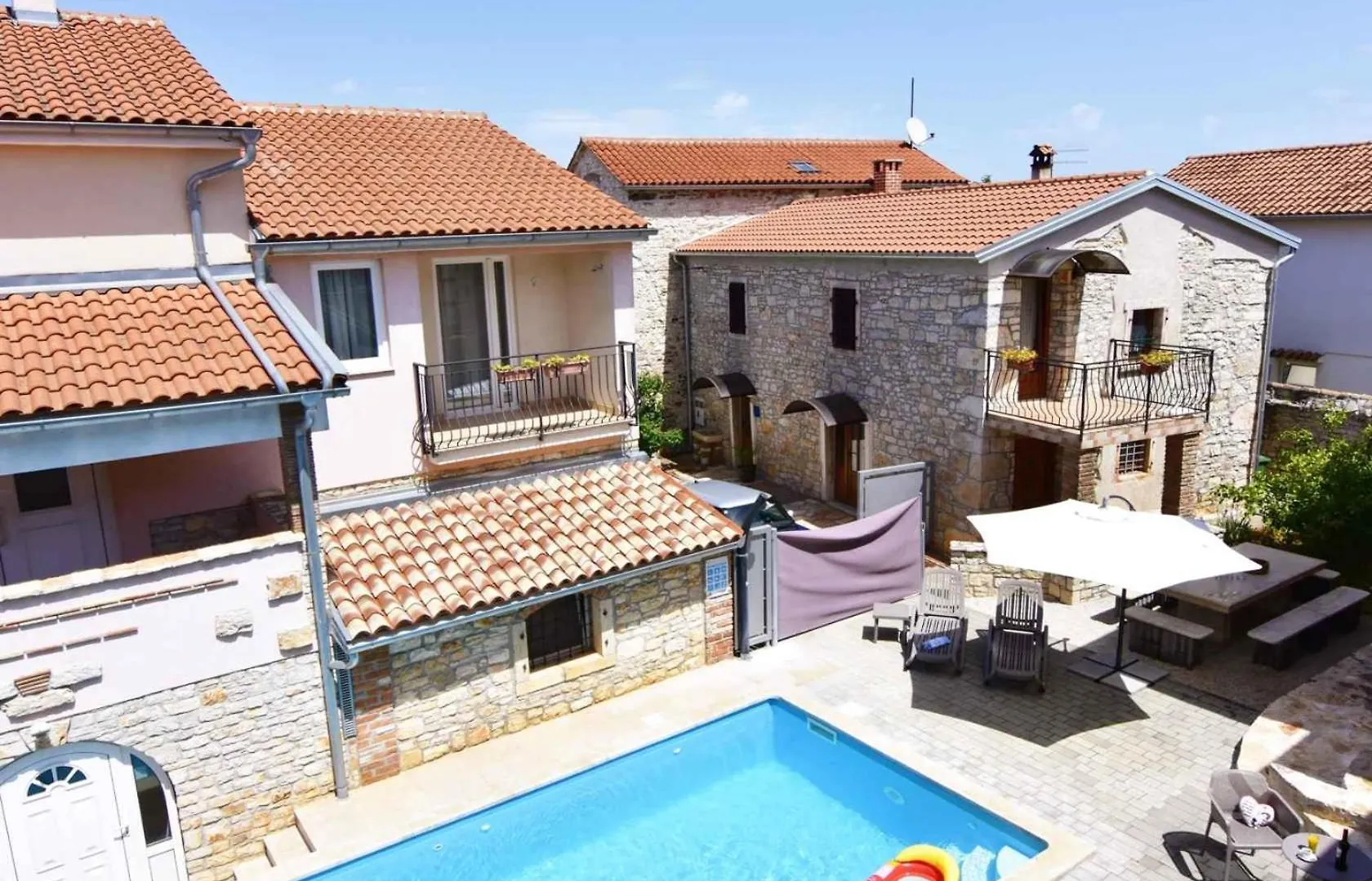 Family Friendly Apartments With A Swimming Pool Tar, Porec - 22736 Tar-Vabriga 0*,