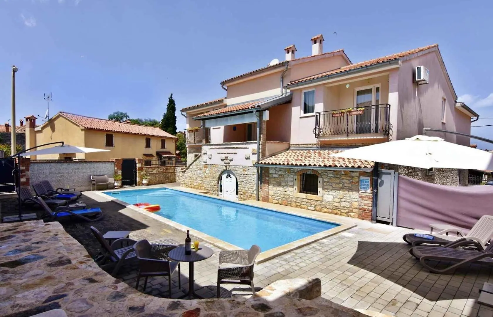 Family Friendly Apartments With A Swimming Pool Tar, Porec - 22736 Tar-Vabriga